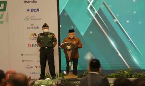 Wakil Presiden Republik Indonesia, KH Ma’ruf Amin turut hadir dalam perhelatan Baznas Award 2023 yang diselenggarakan di Puri Agung Convention Hall, Grand Sahid Jaya Hotel, Jakarta, Selasa (21/3/2023).