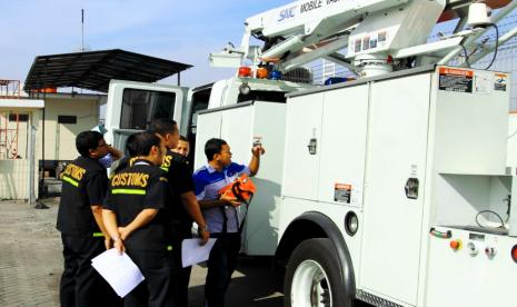 Tim Fasilitas Kepabeanan Bea Cukai mengadakan monitoring dan evaluasi serta diskusi bersama dengan pelaku usaha KEK Galang Batang didampingi oleh Kepala Kanwil Bea Cukai Kepulauan Riau, Priyono Triatmojo, dan Kepala Kantor Bea Cukai Tanjungpinang, Tri Hartana. 