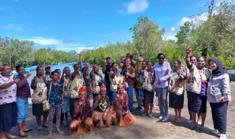 Warga Kampung Oransbari  Manokwari Selatan saat supervisi program TEKAD di Kampung Oransbari, akhir pekan lalu, Sabtu (10/6/2023