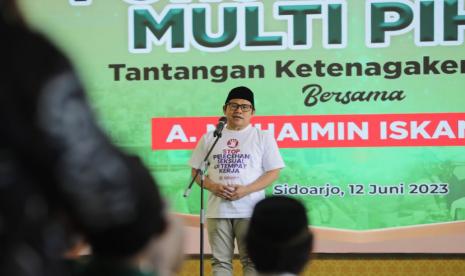 Wakil Ketua DPR RI bidang Korkesra Abdul Muhaimin Iskandar aat berbicara tentang tantangan ketenagakerjaan sekaligus kampanye stop kekerasan seksual di tempat kerja bersama pelaku usaha dan Pemerintah Daerah (Pemda) Sidoarjo di Sidoarjo, Senin (12/6/2023).