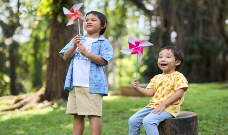 Koleksi nyaman Uniqlo untuk liburan anak-anak.