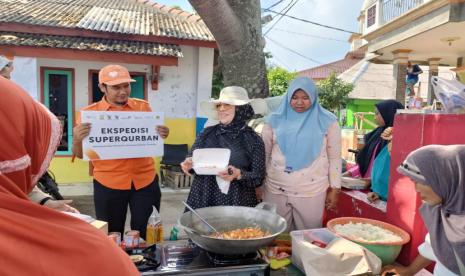 Relawan Rumah Zakat bersama para donatur kembali melakukan perjalanan Ekspedisi Superqurban, belum lama ini.