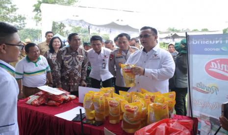 Pemerintah menyelenggarakan Gerakan Pangan Murah (GPM) secara serentak di lebih dari 300 lokasi di tingkat provinsi dan kabupaten/kota pada Senin (26/6/2023). 