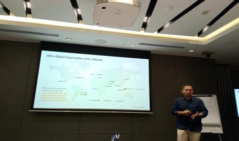 Direktur Program World Resources Institute (WRI) Indonesia Arief Wijaya saat memaparkan materi di acara media workshop di Jakarta, Kamis (27/7/2023).