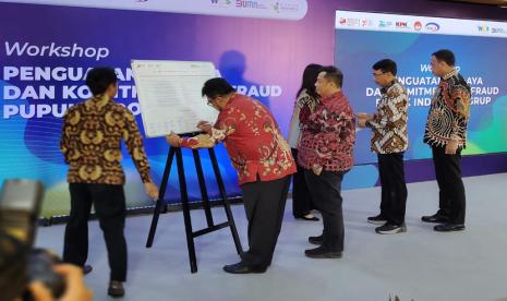  Pada Rabu (2/8/2023) lalu, PT Pupuk Indonesia Niaga beserta seluruh anggota grup PT Pupuk Indonesia (Persero) melaksanakan penandatanganan komitmen antifraud dan disaksikan oleh Asisten Deputi Bidang Industri Pangan dan Pupuk. 