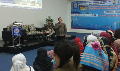 Kampus Digital Kreatif Universitas BSI (Bina Sarana Informatika) kampus Cengkareng, akan mengadakan kegiatan Bincang Kampus bersama Orang Tua (BKOT) bertajuk ‘Explore Your Creativity’.