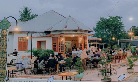 Aset rumah di Kebun lama milik PTPN I disulap menjadi kafe edukasi tentang kopi.