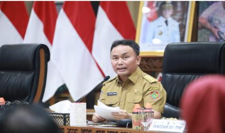 Gubernur Kalimantan Tengah (Kalteng) Sugianto Sabran pimpin Rapat Koordinasi (Rakor) Penanggulangan Kebakaran Hutan dan Lahan (Karhutla), Pengendalian Inflasi dan Ketahanan Pangan Akibat Dampak El Nino di Wilayah Provinsi Kalteng. 