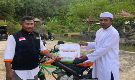 Laznas BMH Perwakilan Kalimantan Utara kuatkan komitmen penting demi kebaikan umat dengan menyalurkan sepeda motor untuk dai yang bertugas dakwah di pedalaman Kalimantan Utara.  