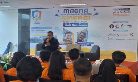 Program Studi (prodi) Bisnis Digital Universitas Siber Indonesia atau lebih dikenal sebagai Cyber University menjadi yang paling banyak minatnya dari prodi lain di kampus yang dulunya bernama BRI Institute ini.