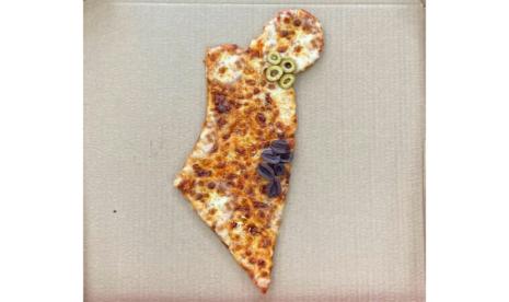 Dominos Pizza Israel mengunggah pizza dengan bentuk geografi Palestina.