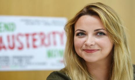 Penyanyi asal Inggris, Charlotte Church. Beberapa waktu lalu, Church sempat menghadiri acara Sing for Palestine. Dia juga ikut demo Palestina di Inggris.