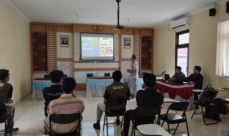 Kelompok Informasi Masyarakat (KIM) Kalurahan Sendangadi, Mlati, Sleman bekerja sama dengan Lembaga Penelitian dan Pengabdian Masyarakat (LPPM) Perguruan Tinggi Universitas Amikom Yogyakarta menggelar Program Pelatihan Editing Fotografi dan Dokumentasi Jurnalistik, di salah satu kalurahan di Mlati, Sleman, Daerah Istimewa Yogyakarta, Jumat (15/3/2024) lalu.