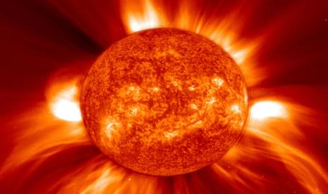 Coronal mass ejections atau lontaran massa koronal 