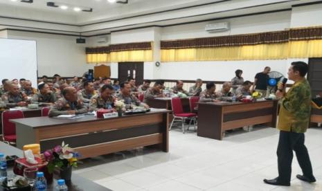 Gandeng Universitas BSI,  Kapolresta Pontianak Polda Kalimantan Barat sukses menggelar acara pelatihan bertajuk “Peningkatan Kemampuan Polisi RW”. 