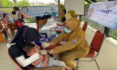 PT Pelindo, Puskesmas Cilincing serta Rumah Zakat kembali menggelar kegiatan Posyandu Balita di RPTRA Cilincing Berseri yang terletak di RW 08 Kelurahan Cilincing, Selasa (21/5/2024) lalu. 