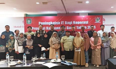 Universitas BSI (Bina Sarana Informatika) kampus Pontianak, PT Borneo Istimewa, dan Dinas Koperasi dan UKM Provinsi Kalimantan Barat bersinergi dalam pelatihan peningkatan kapasitas IT bagi koperasi se-Kalimantan Barat. 