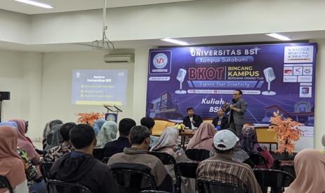 Universitas BSI (Bina Sarana Informatika) Kampus Sukabumi sukses menggelar acara seru dan penuh makna, yaitu Bincang Kampus Bersama Orang Tua (BKOT) 2024. 