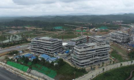 Suasana pembangunan proyek di IKN Nusantara, Kalimantan Timur.