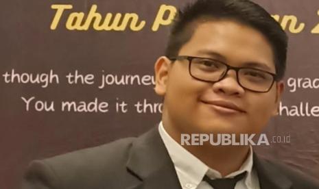 Andika Arif, seorang mahasiswa penerima beasiswa di Universitas Nusa Mandiri (UNM), merasakan berkah besar dalam hidupnya.