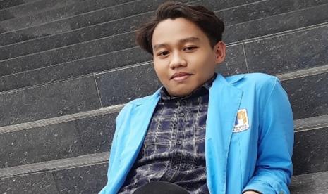 Ibnu Romadhon, berhasil meraih beasiswa KIP Kuliah di Universitas Nusa Mandiri (UNM). Ibnu biasa disapa, optimis dengan pilih Program Studi (prodi) Informatika di Universitas Nusa Mandiri.