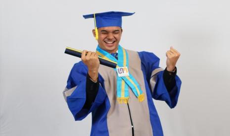 Kampus Digital Bisnis Universitas Nusa Mandiri (UNM) sedianya akan menggelar acara wisuda yang ke-37 sebelum akhir tahun 2024. Acara ini akan digelar di Gedung Pewayangan Kautaman, Jl Raya Pintu 1 TMII No 01, Pinang Ranti, Makasar, Jakarta Timur, pada Rabu 11 Desember 2024.