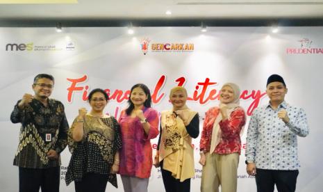 Prudential Indonesia berdayakan jutaan peremluan untuk melek finansial.