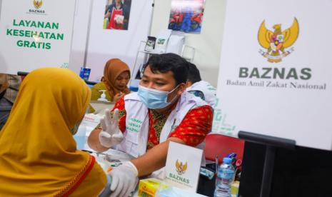 Badan Amil Zakat Nasional (BAZNAS) RI menegaskan komitmennya dalam mendukung program prioritas kesehatan nasional dengan mengoptimalisasi dana zakat, serta penguatan sinergi dengan pemerintah dan swasta di bidang non-infrastruktur kesehatan.