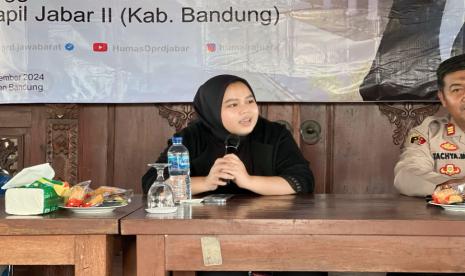 Anggota DPRD Provinsi Jawa Barat Humaira Zahrotun Noor melaksanakan kegiatan Penyebarluasan Peraturan Daerah Provinsi Jawa Barat (Sosperda) No 14 Tahun 2019 tentang Penyelenggaraan Kesehatan kepada masyarakat Desa Lengensari, Kecamatan Solokanjeruk, Kabupaten Bandung, Kamis (5/12/2024).