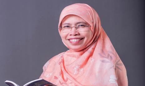 Anggota Komisi V DPRD  Jabar, Siti Muntamah mengajak masyarakat untuk merenungi makna Hari Ibu yang diperingati setiap 22 Desember. 