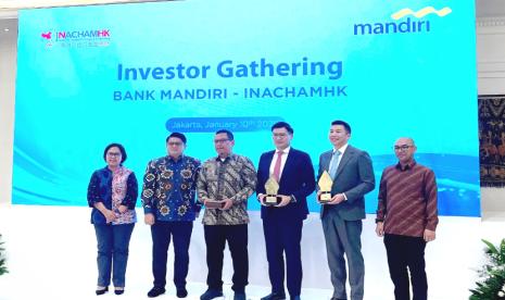 Bank Mandiri memboyong 55 penanam modal yang berbasis di Hong Kong untuk mendapatkan paparan mengenai potensi berinvestasi di Indonesia, khususnya sektor teknologi informasi (IT).