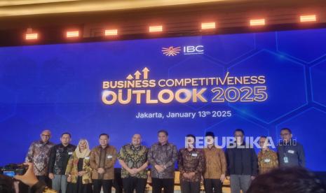 Menteri Koordinator Bidang Perekonomian Airlangga Hartarto dalam Acara IBC Business Competitiveness Outlook 2025 yang digelar oleh Indonesian Business Council (IBC), Senin (13/1/2025) sore. 