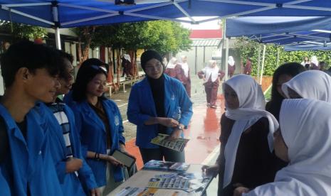 Edufair SMK Letris 1 Tangerang Selatan yang berlangsung pada Kamis, 9 Januari 2025, menjadi momen berkesan bagi siswa kelas XII.