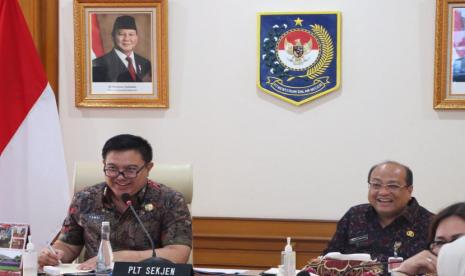 Kementerian Dalam Negeri (Kemendagri) Republik Indonesia melalui Direktorat Jenderal (Ditjen) Bina Keuangan Daerah (Keuda) mengingatkan pemerintah daerah (Pemda) bahwa opsen tidak menambah beban wajib pajak.