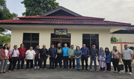 PT Perkebunan Nusantara IV Regional 1 melalui Media Corporate yang dibentuk pada tanggal 26 Januari 2024 secara aktif memberikan dampak positif terhadap masyarakat dalam kaitannya memberikan nilai tambah serta sinergitas program perusahaan dalam hal ini PTPN IV Regional 1.