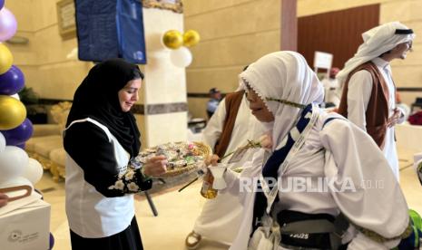 Jamaah haji Indonesia kloter JKG 01 dari Madinah tiba di Makkah pada Sabtu (15/5/2025) pukul 14.00 waktu Arab Saudi. Dalam musim haji 2025 ini, pelayanan haji Indonesia dilayani oleh delapan syarikah.