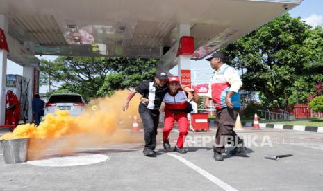 Pertamina Retail Perkuat Kesiapsiagaan Pekerja melalui Simulasi PKD di SPBU COCO Langsep Malang