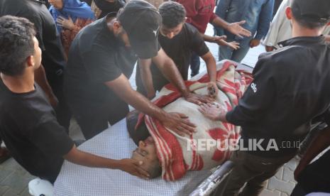 Serangan Israel Hantam Tenda Pengungsi di Gaza Barat, Delapan Warga Palestina Gugur