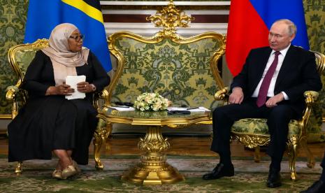 Uni Eropa Sibuk Bertikai, Rusia Malah Raup Rp 32 T