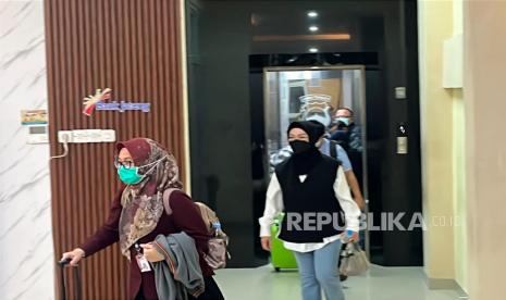 KPK Seizes Gold and Foreign Currency Worth Billions in Sukoharjo Regent Sting Operation