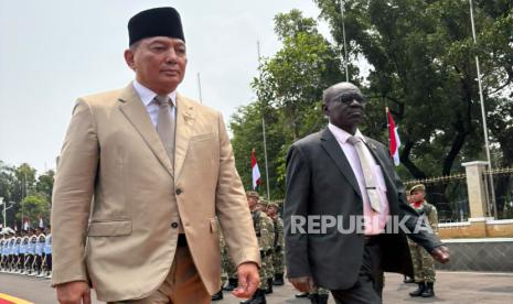 Menhan Sudan Sambangi Kantor Kementerian Pertahanan di Jakarta
