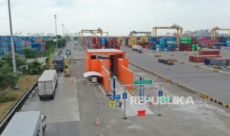 tps-surabaya-operasikan-pemindai-peti-kemas-baru-jalur-ekspor-impor