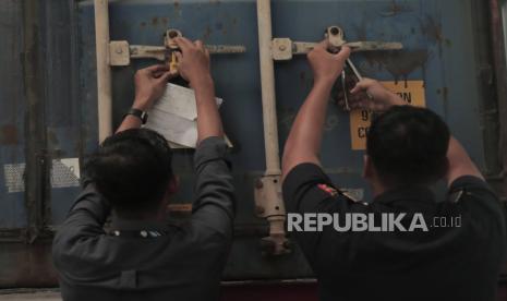 pt-cds-asia-electronics-tembus-pasar-amerika-serikat-lewat-ekspor-perdana-lampu-tenaga-surya