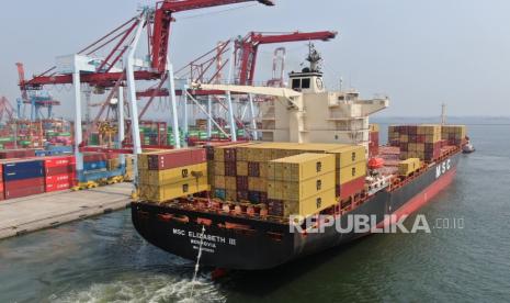 dukung-ketahanan-pangan-ipc-tpk-resmikan-rute-pelayaran-baru