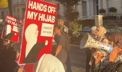 kedubes-azerbaijan-di-london-digeruduk-pendemo-larangan-jilbab