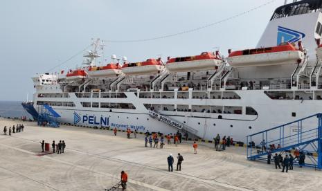 km-dorolonda-singgah-perdana-di-pelabuhan-donggala-perkuat-konektivitas-laut