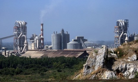 A cement manufacture in Cirebon (illustration)  