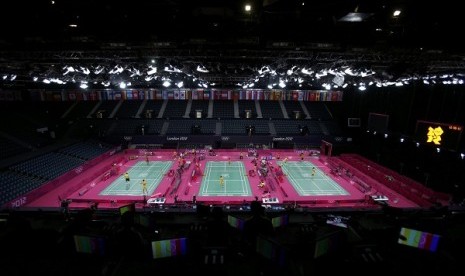 A general view of the Wembley Arena is seen during badminton practice before the start of the London 2012 Olympic Games July 26, 2012.   