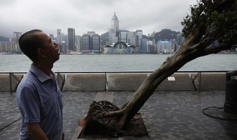 Typhoon in Hongkong (illustration)