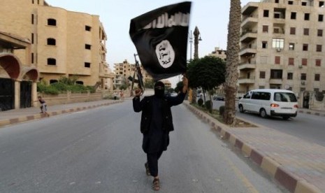 A member loyal to the Islamic State in Raqqa June 29, 2014.